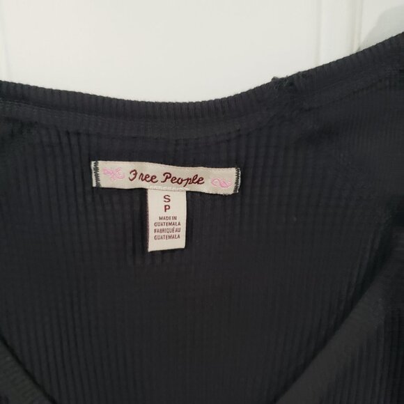 Free People Women's Santa Clara Thermal Long Sleeve Pullover Black Size S - Picture 4 of 9